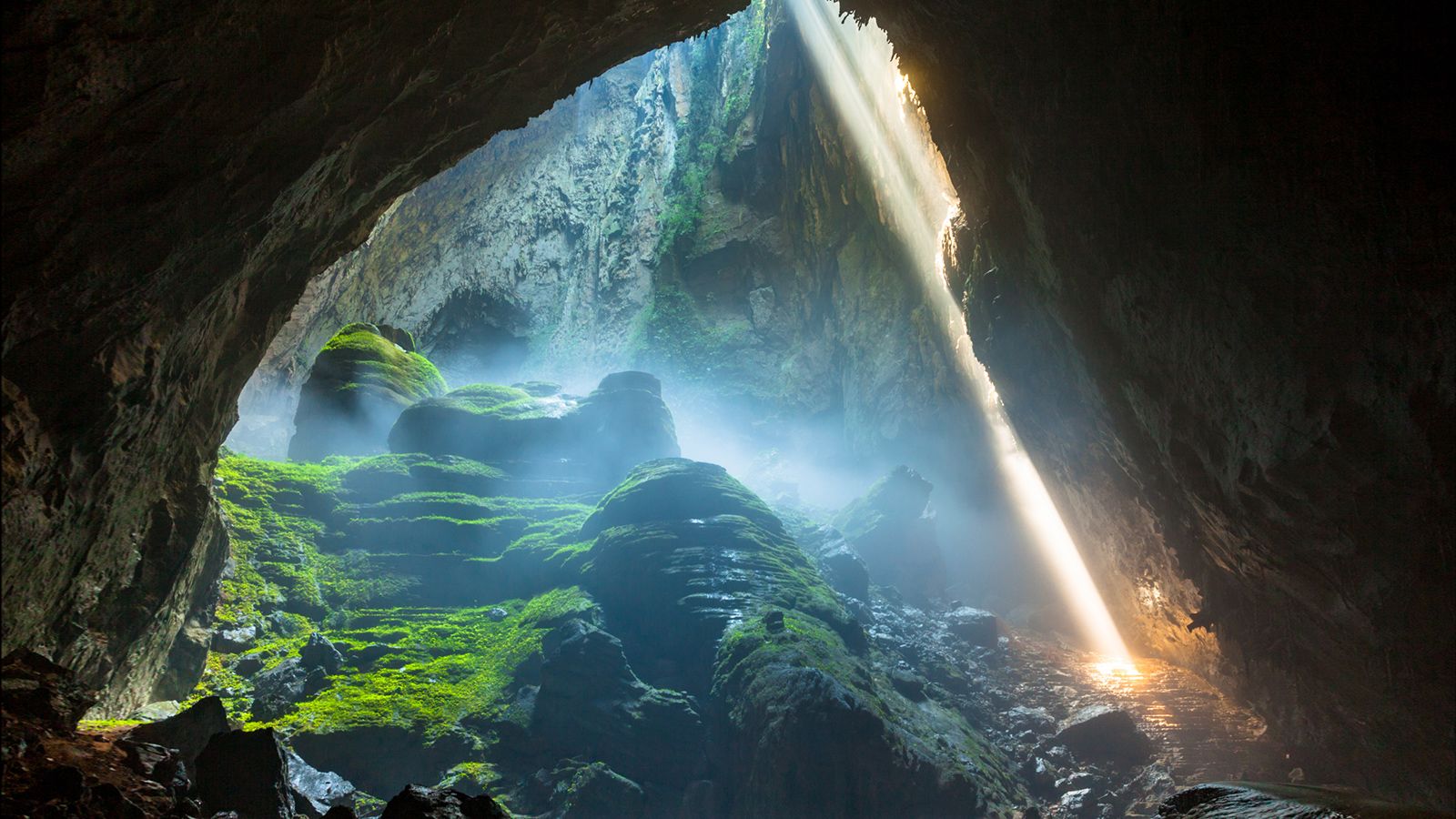 10-largest-caves-in-the-world